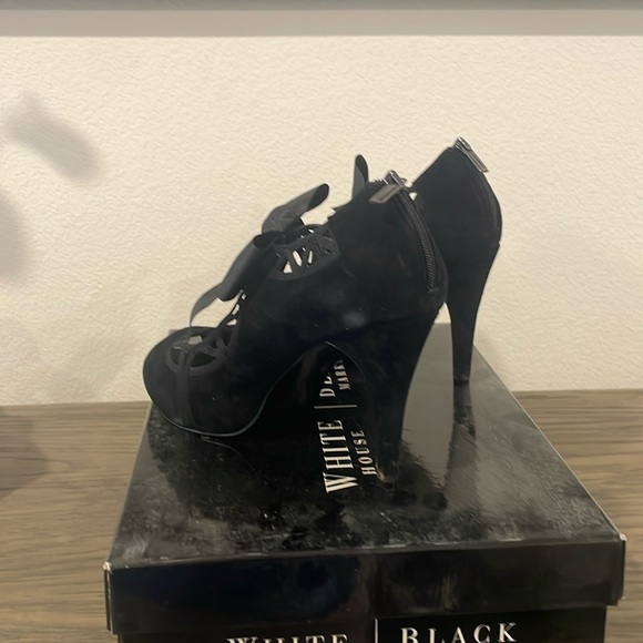 White House black market size 6 1/2 black shoes - gentle use - Picture 2 of 4